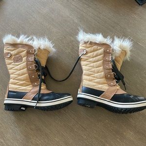 Sorel Fur Lined Boots!